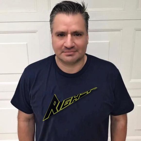 Meet your Posher, Carlos - Picture 1 of 1